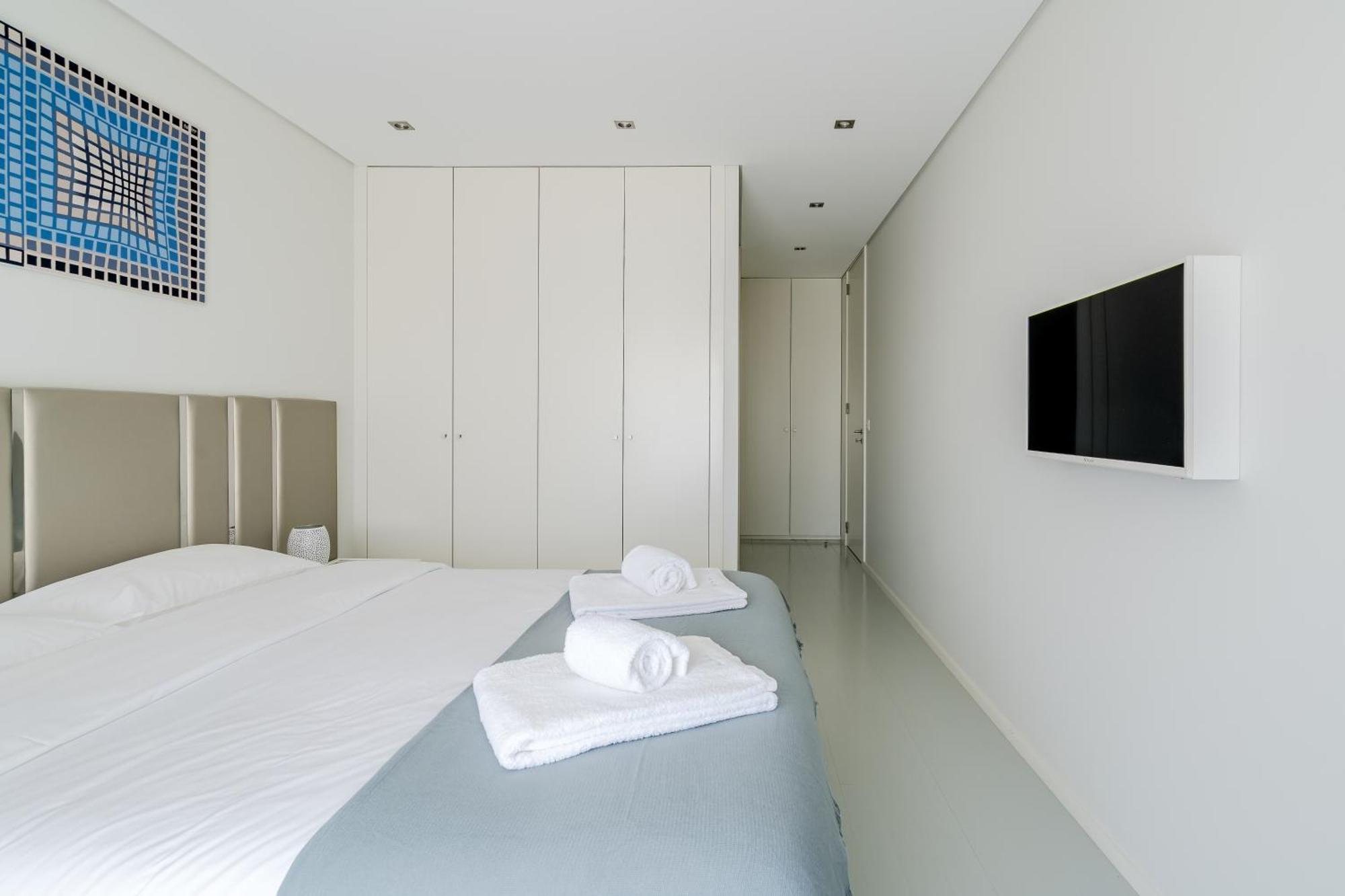 River Town View - Luxury Apartment With Jacuzzi On Terrace Viana do Castelo Esterno foto