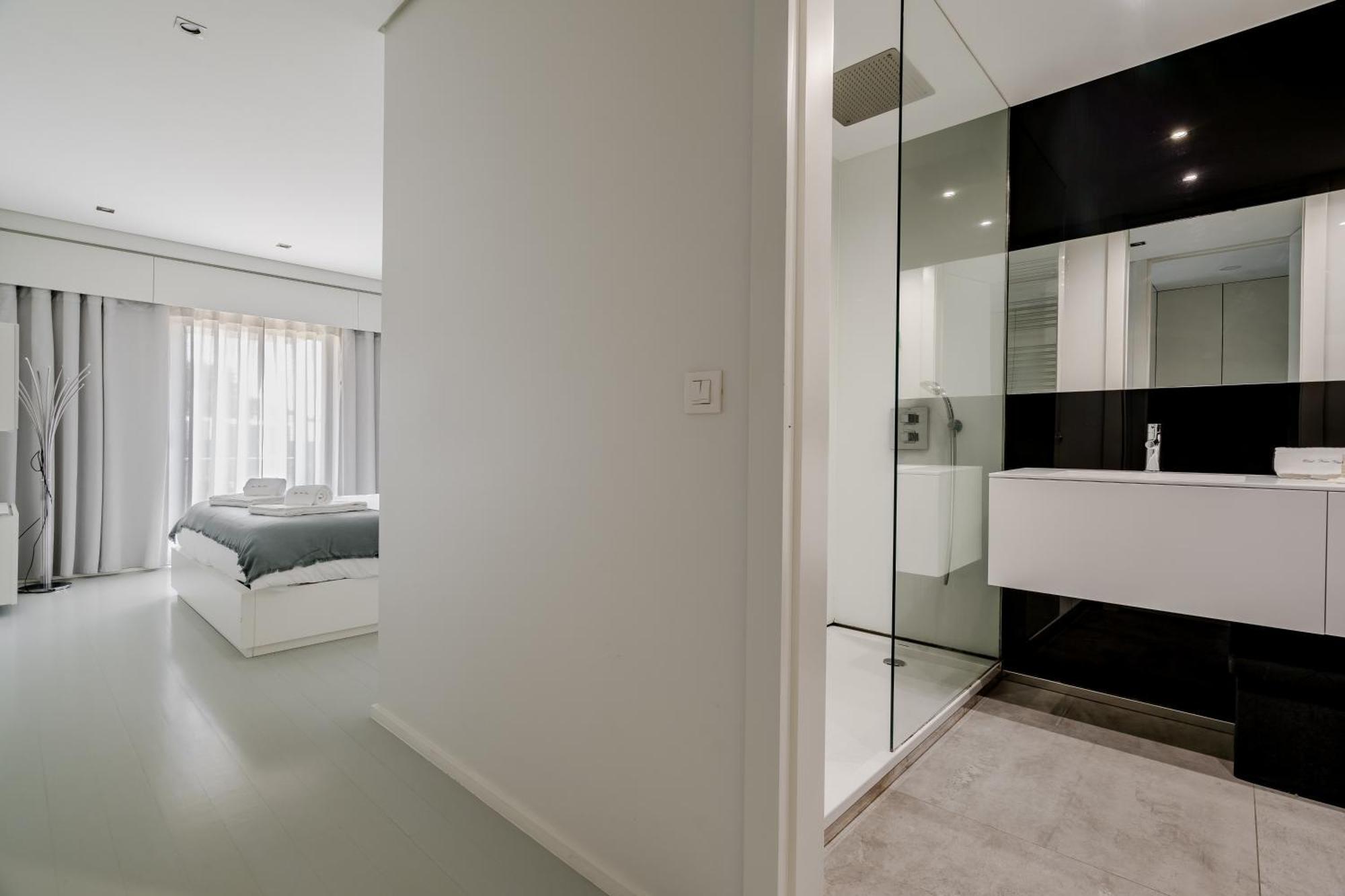 River Town View - Luxury Apartment With Jacuzzi On Terrace Viana do Castelo Esterno foto