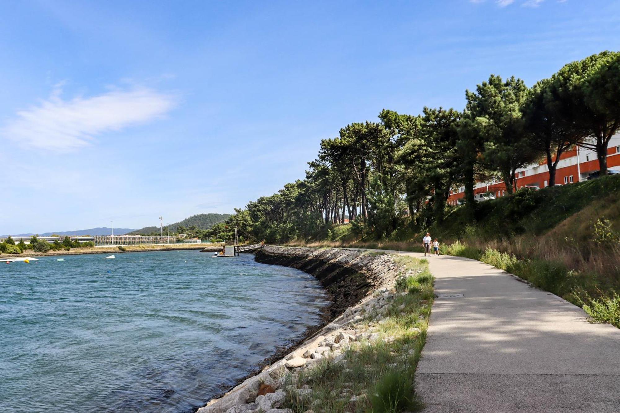 River Town View - Luxury Apartment With Jacuzzi On Terrace Viana do Castelo Esterno foto